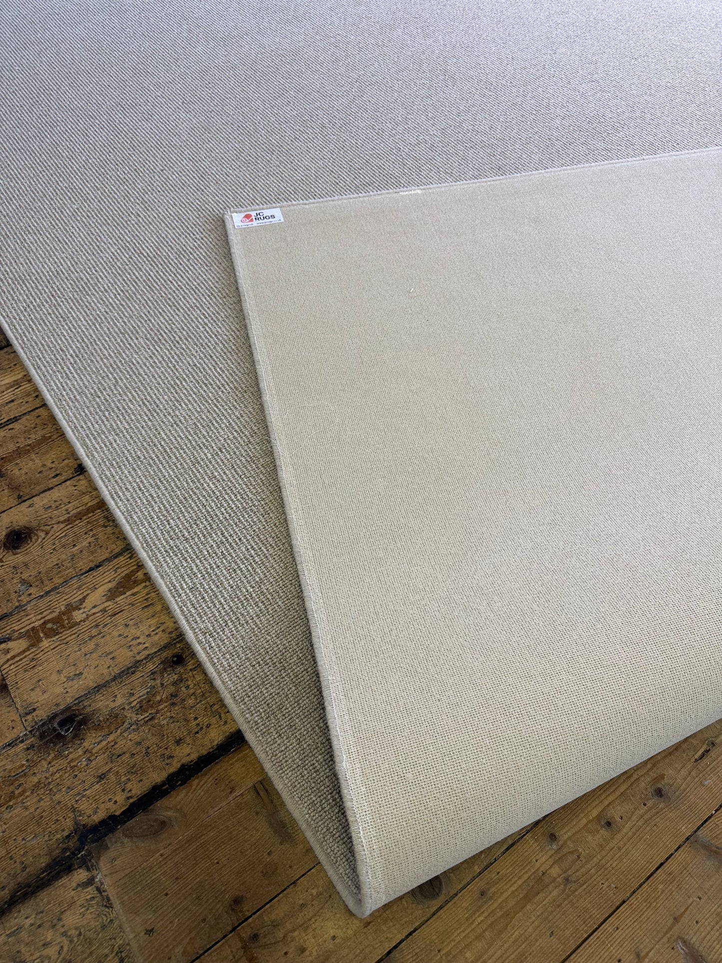 Hessian 100% wool rug 290cm x 400cm