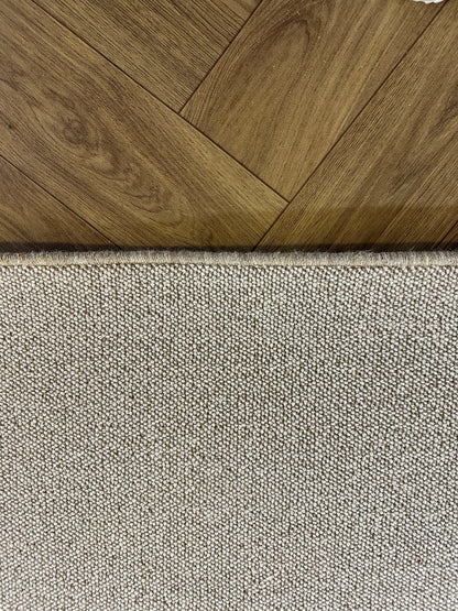 Rustic 100% wool rug 185cm x 276cm