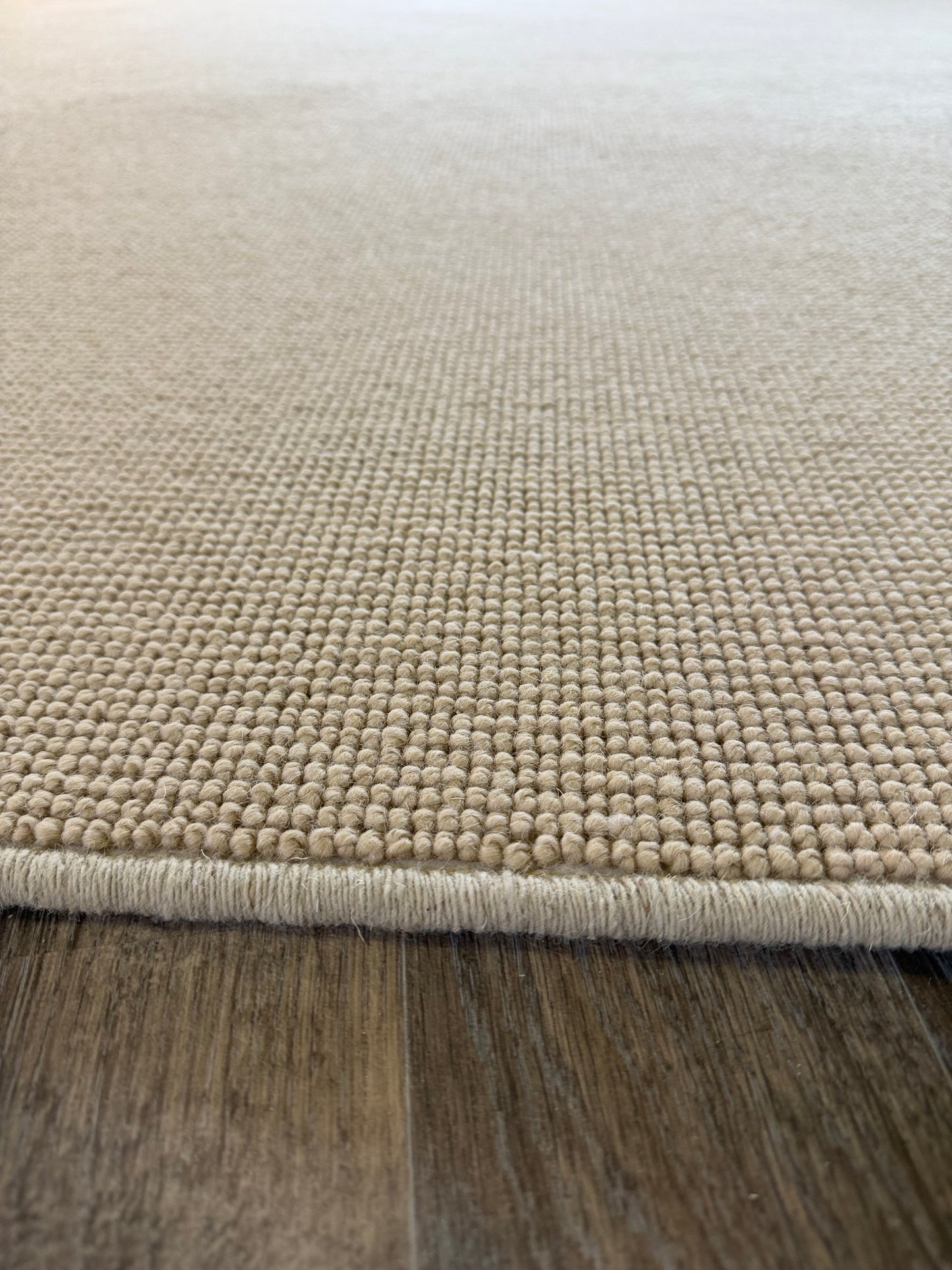 Montadale 100% wool rug 270cm x 400cm