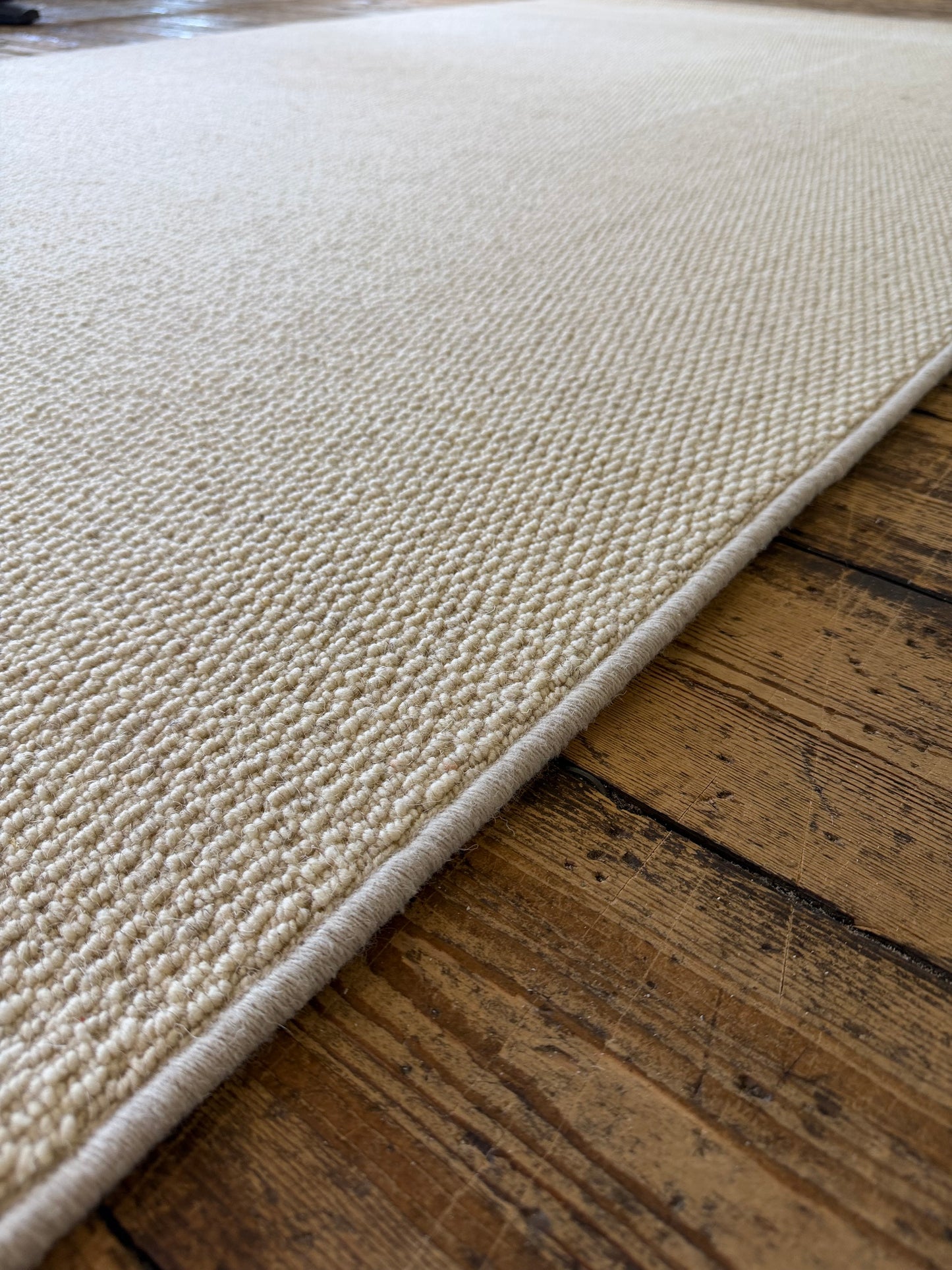 Ricecake 100% wool rug 150cm x 244cm
