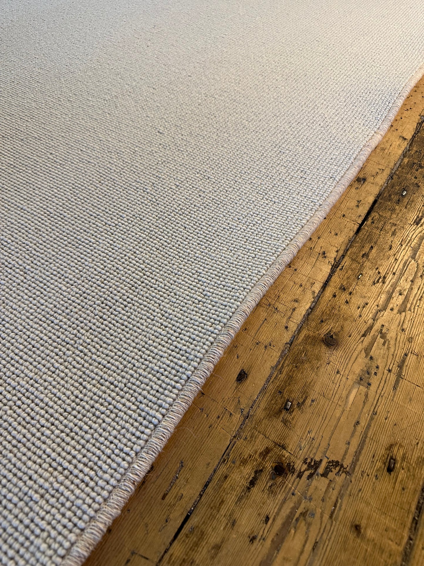 Perendale 100% wool rug 222cm x 300cm