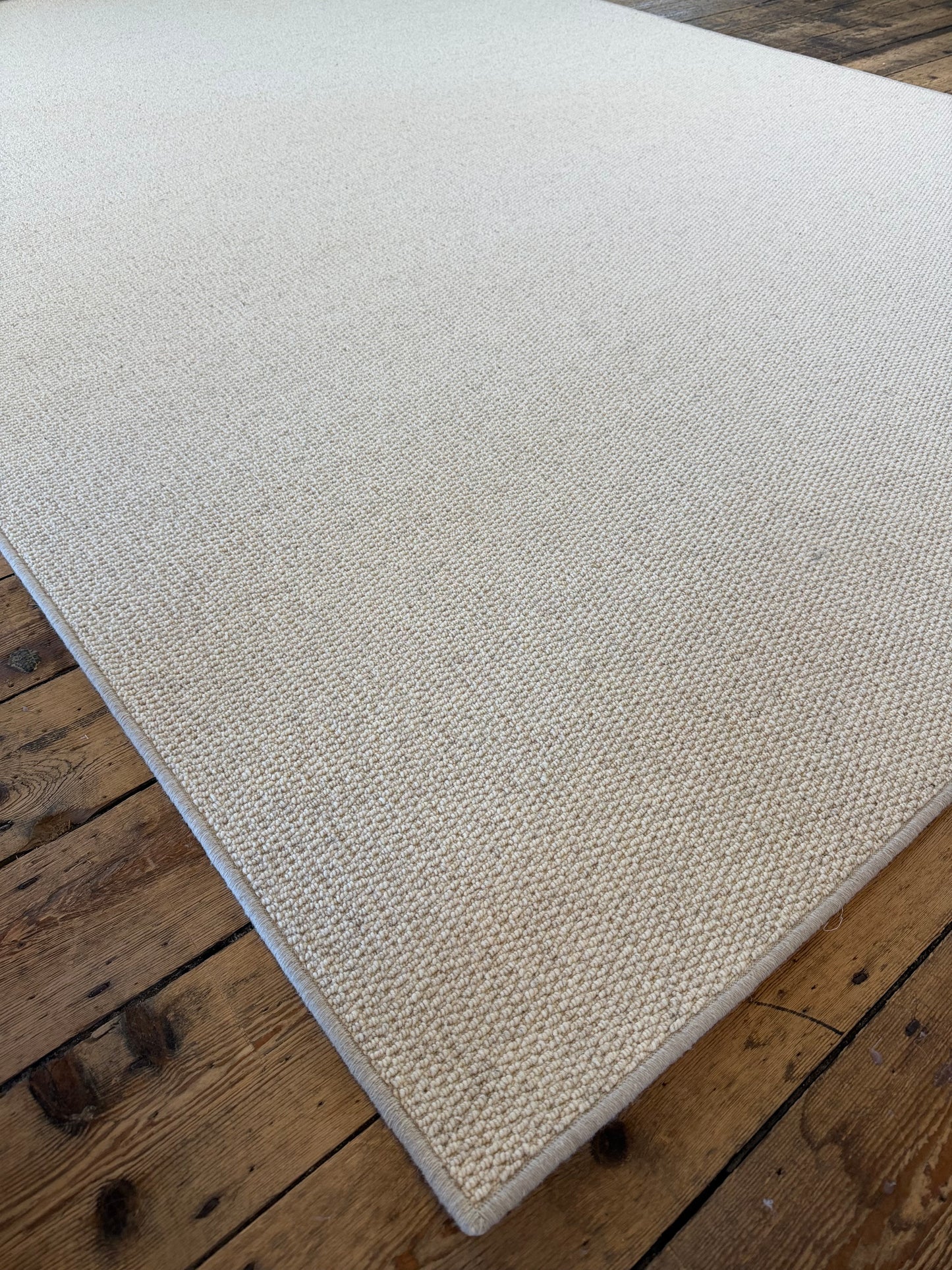 Rice cake 100% wool rug 230cm x 330cm