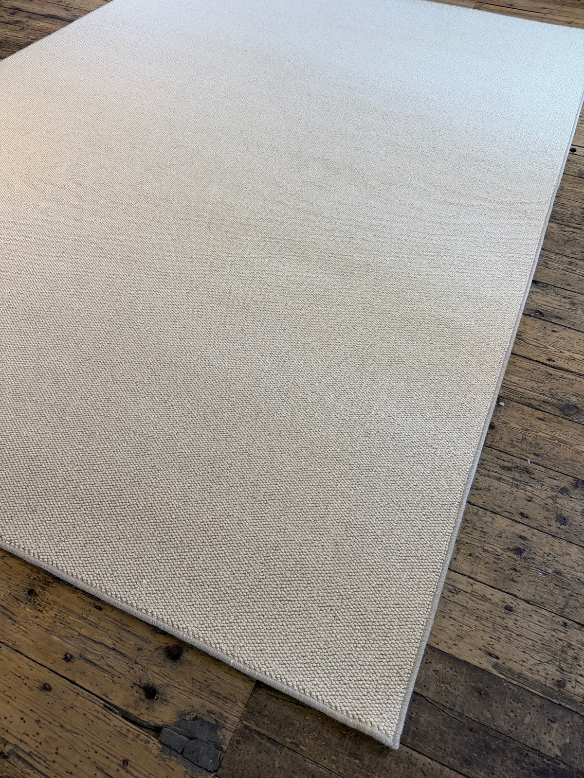 Eagle 100% undyed wool rug 250cm x 350cm