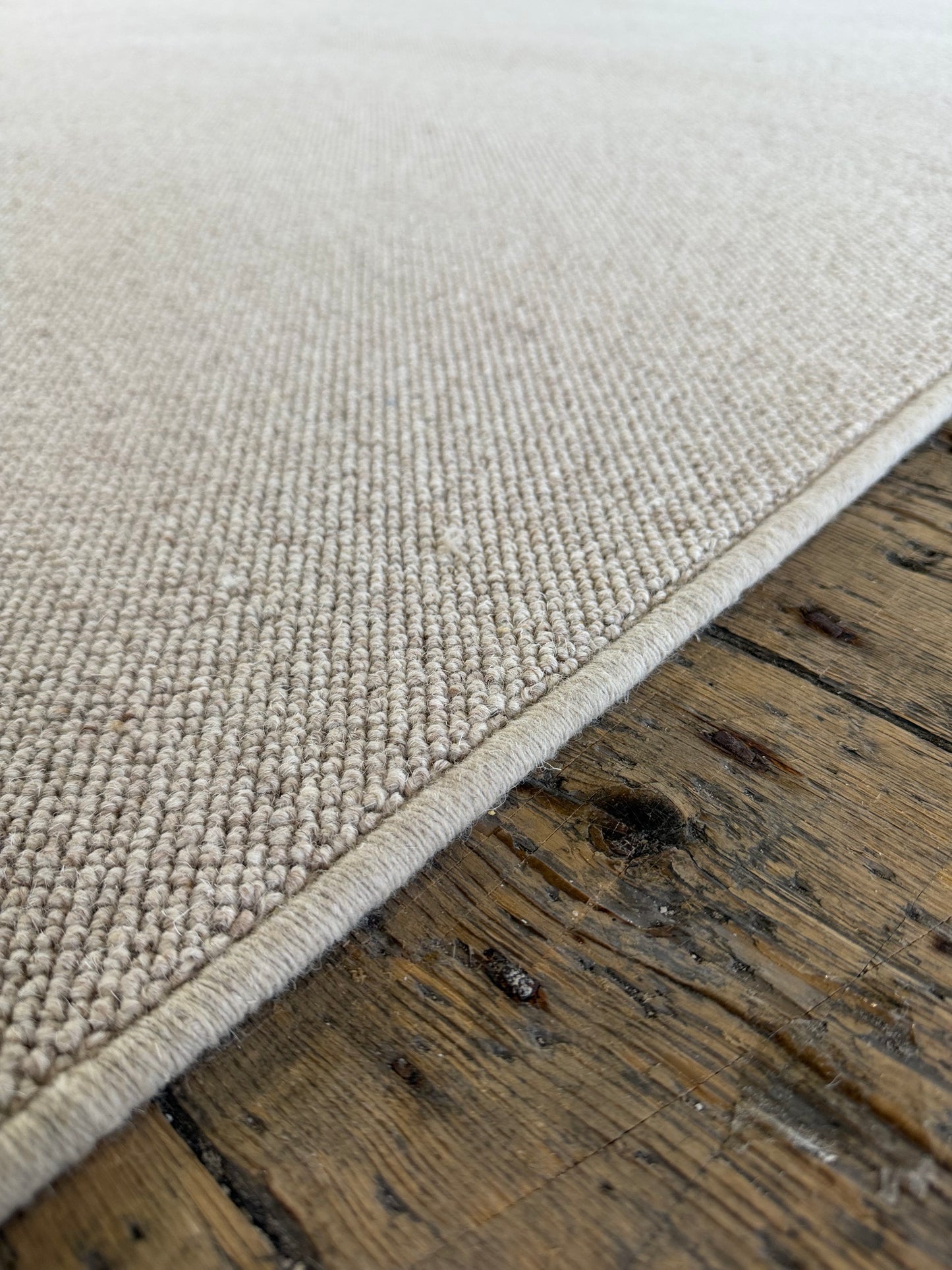 Flaxen 100% wool rug 260cm x 360cm