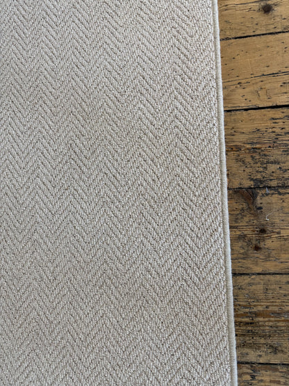 Oxford tone herringbone 100% wool rug 250cm x 349cm
