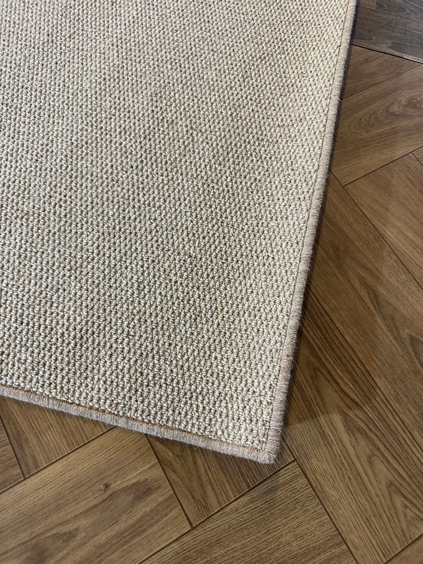 Oatcake 100% wool rug 210cm x 347cm