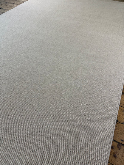Royal view 100% wool rug 248cm x 368cm