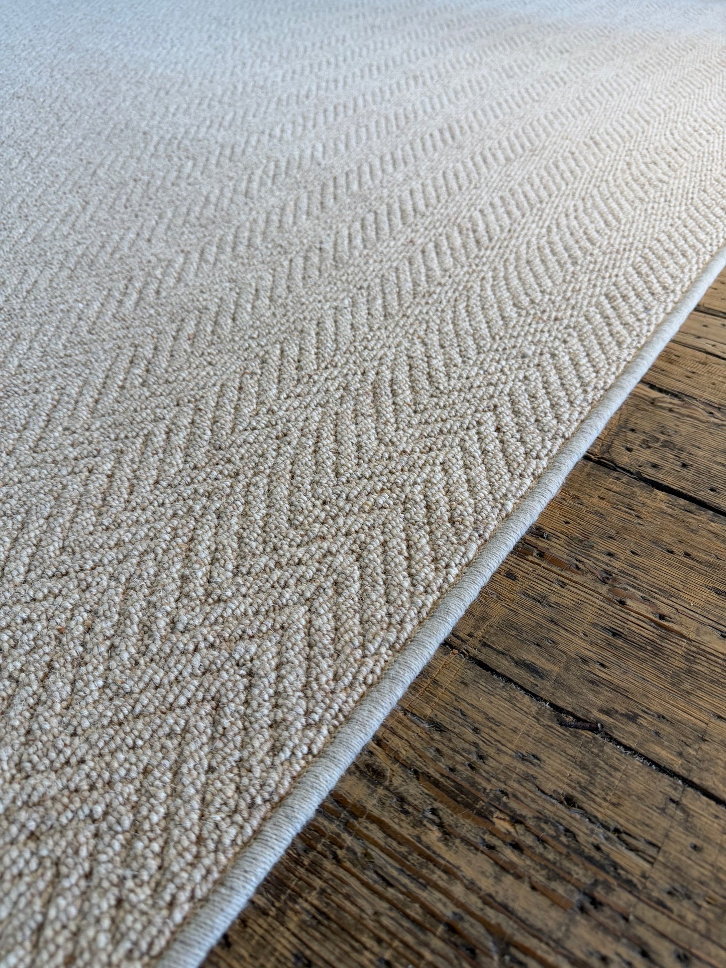 Shortbread herringbone 100% wool rug 155cm x 256cm