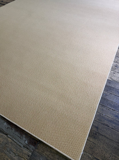 Honeycomb 100% wool rug 276cm x 398cm