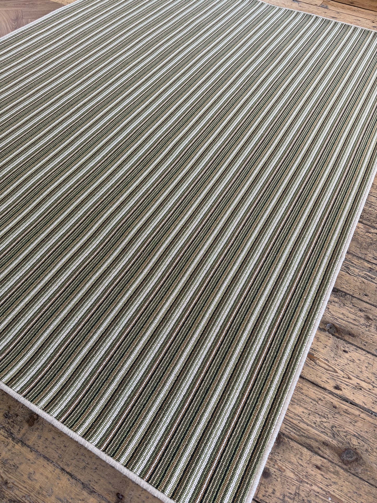 Palm bay 100% wool rug 207cm x 272cm