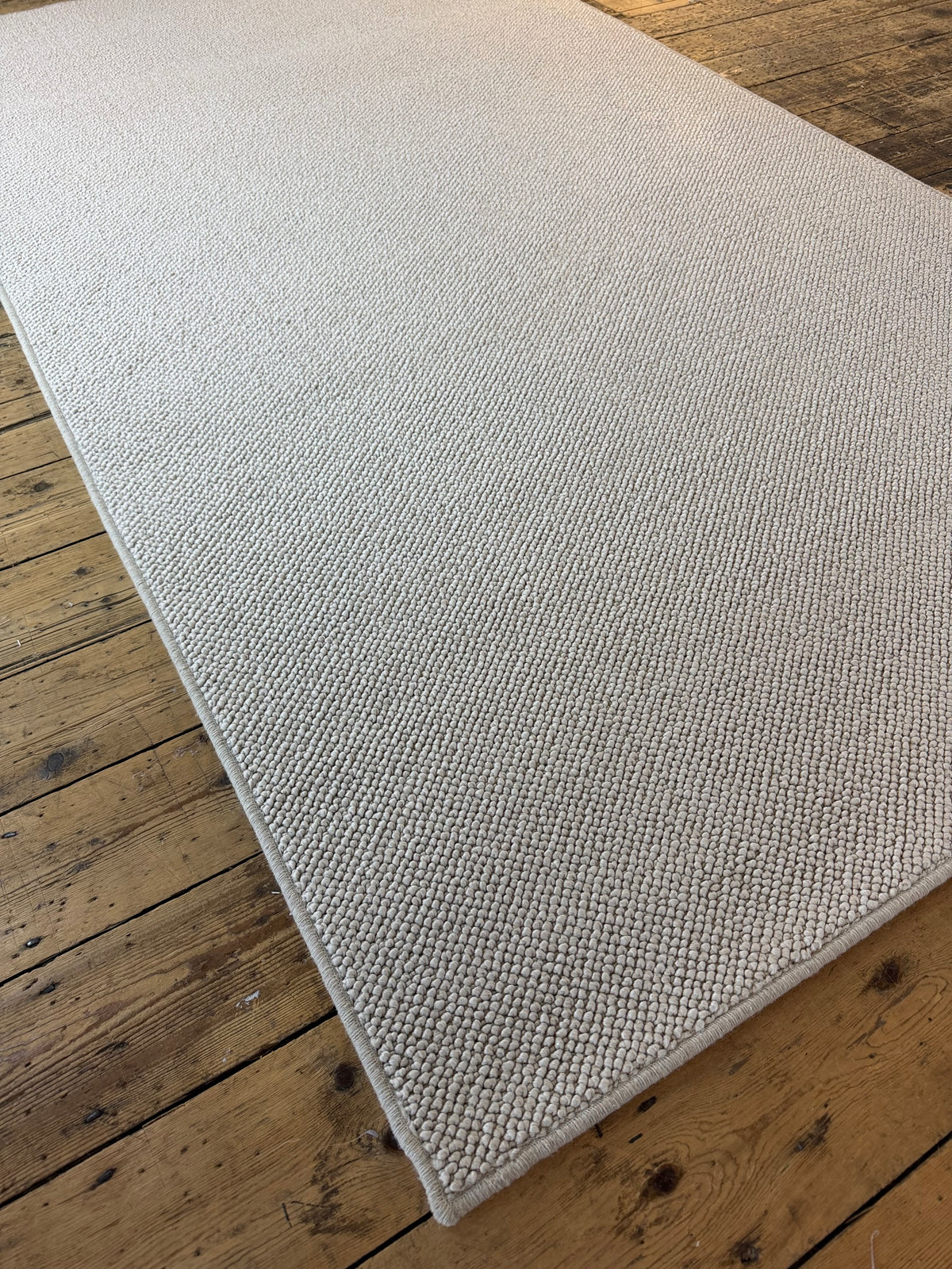 Grosvenor 100% polypropylene rug 160cm x 280cm