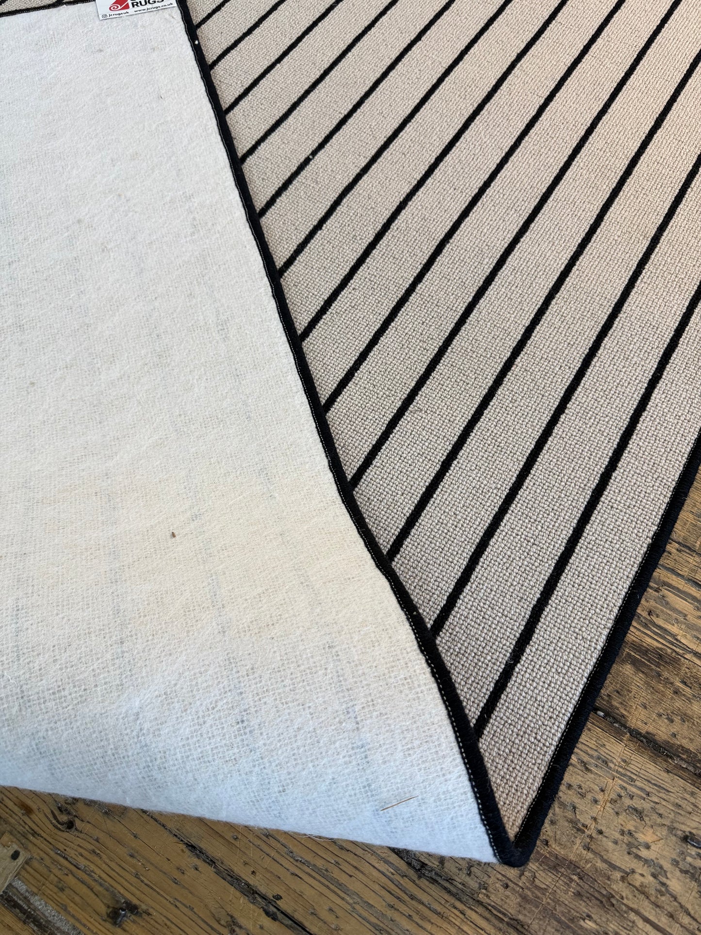 Oreo 100% wool rug 210cm x 266cm