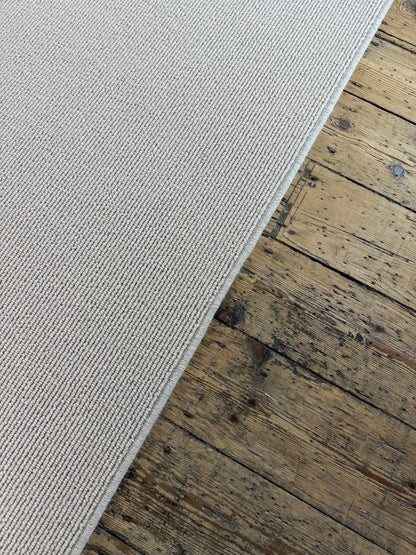 Champagne 100% wool rug 174cm x 255cm
