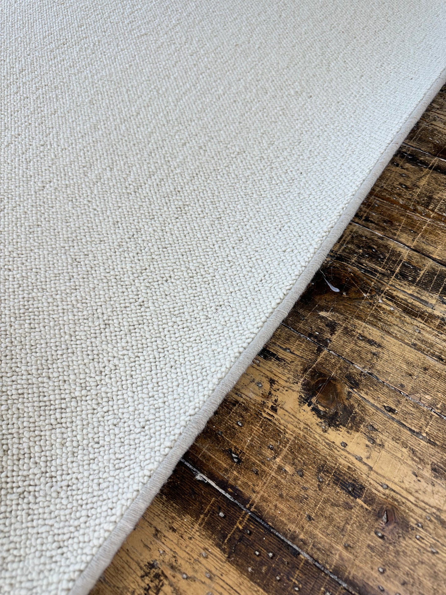 Blanc Ivoire 100% wool rug 288cm x 340cm