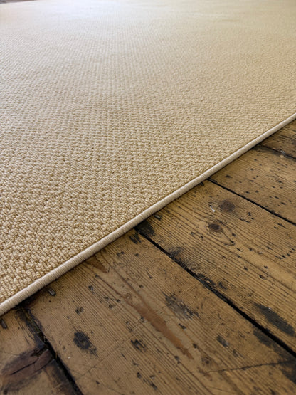 Honeycomb 100% wool rug 276cm x 398cm