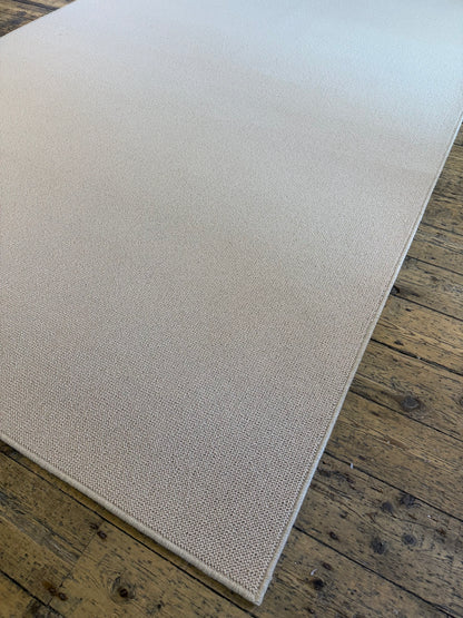 Ashdown 100% wool rug 224cm x 323cm