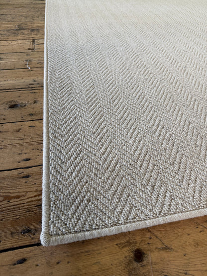 Harvest 100% wool rug 200cm x 284cm