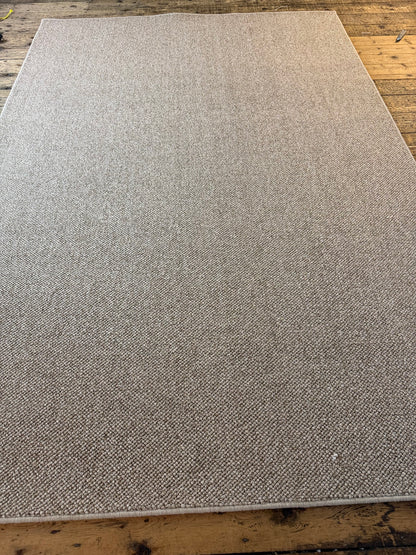 Heirloom 100% polypropylene rug 200cm x 293cm