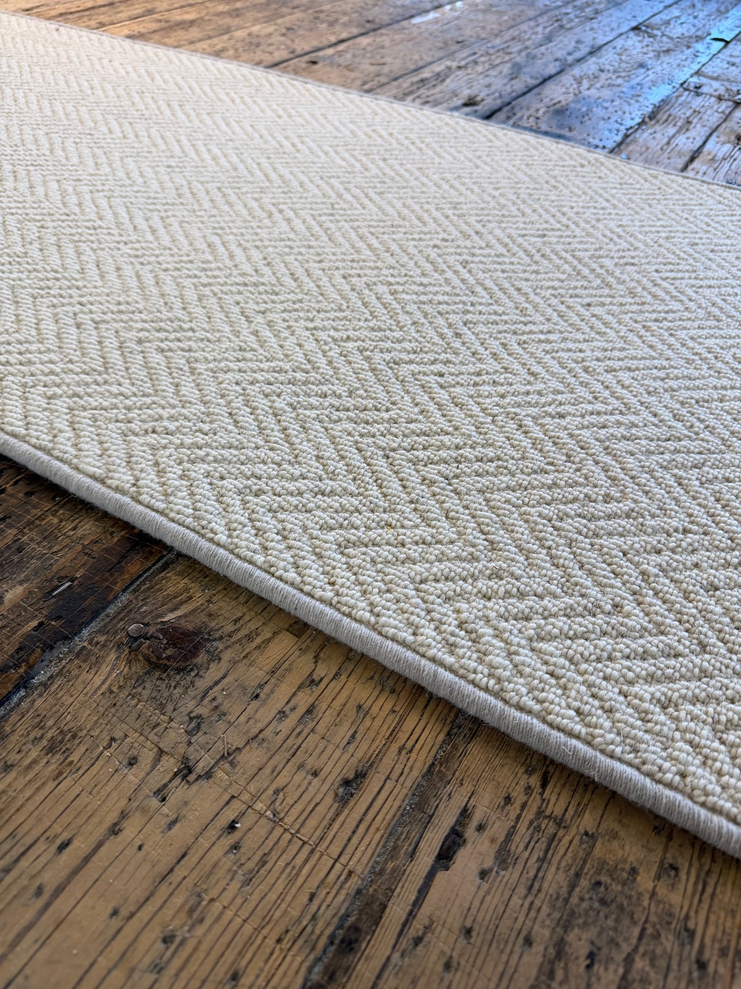 Blanc ivoire herringbone 100% wool hallway runner 70cm x 280cm