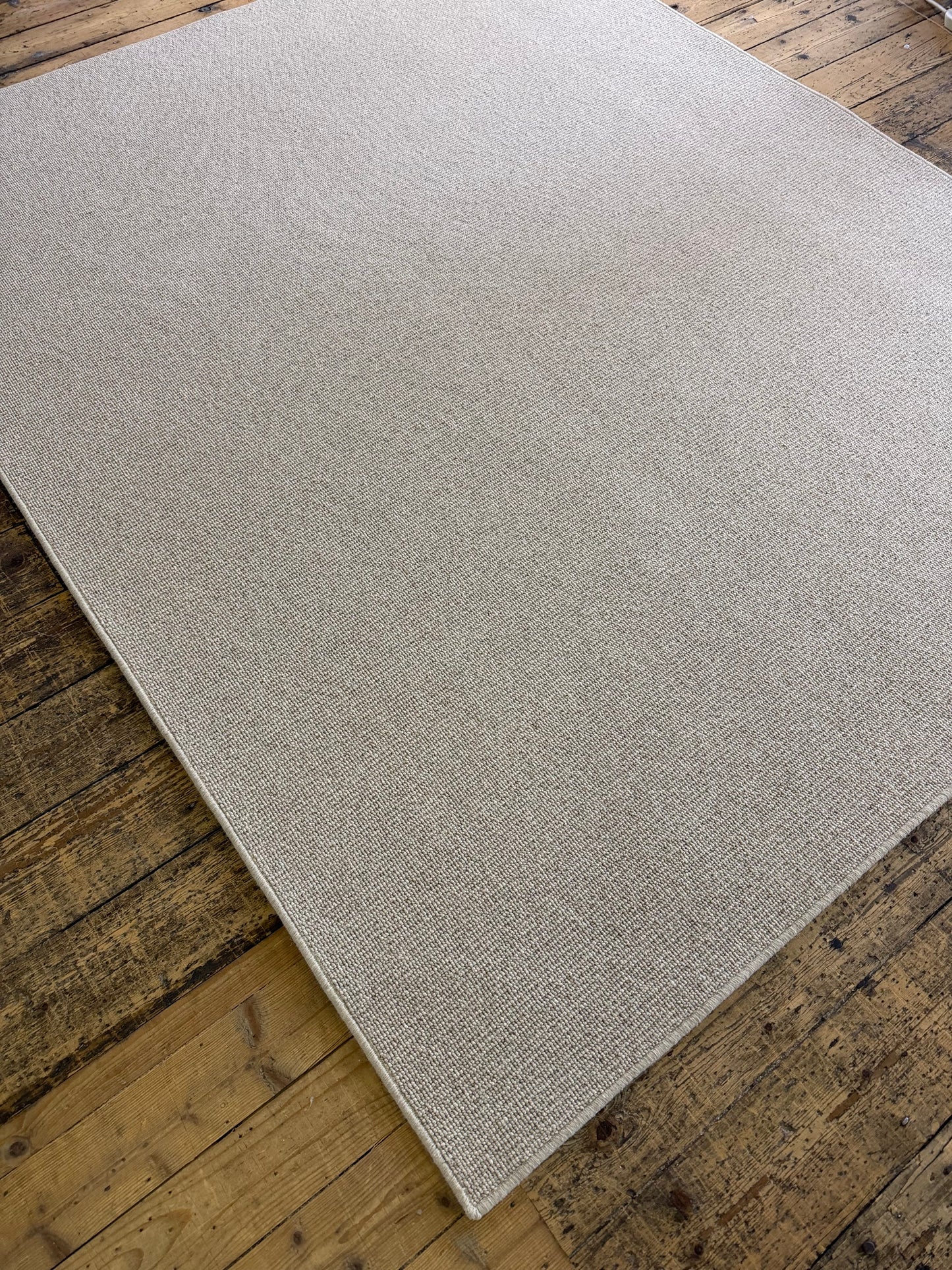 Hessian 100% wool rug 200cm x 250cm