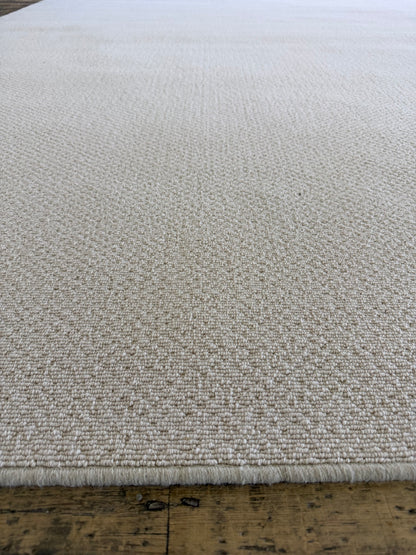 Tones 100% wool rug 260cm x 372cm