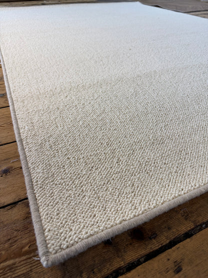 Blanc ivoire 100% wool rug 160cm x 230cm