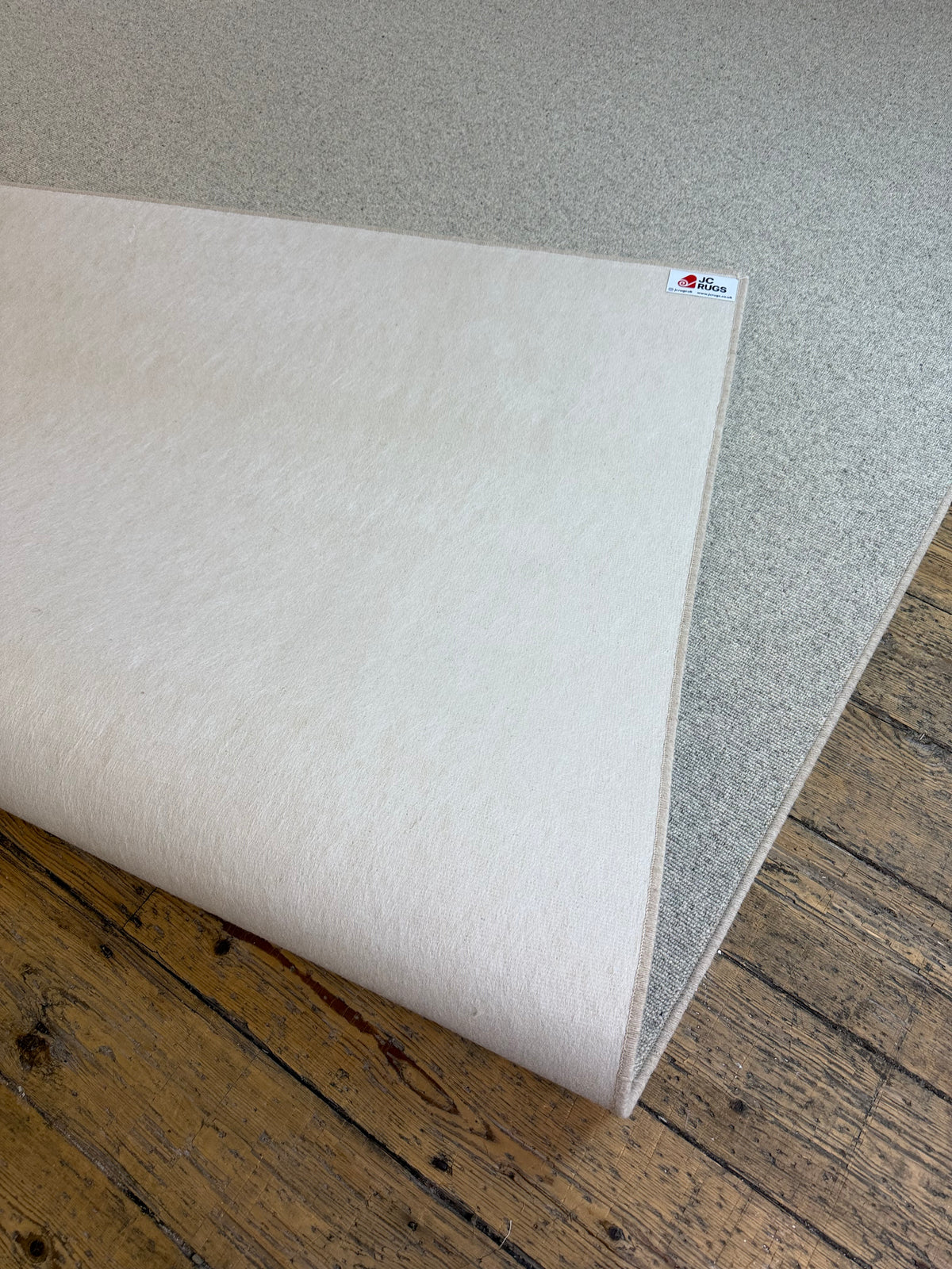 Bone 100% wool rug 265cm x 327cm