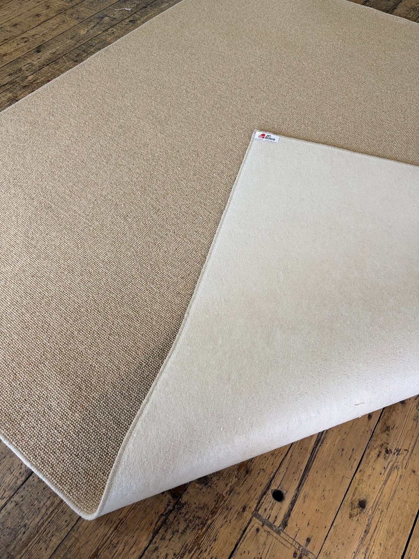Wheaten 100% wool rug 280cm x 298cm
