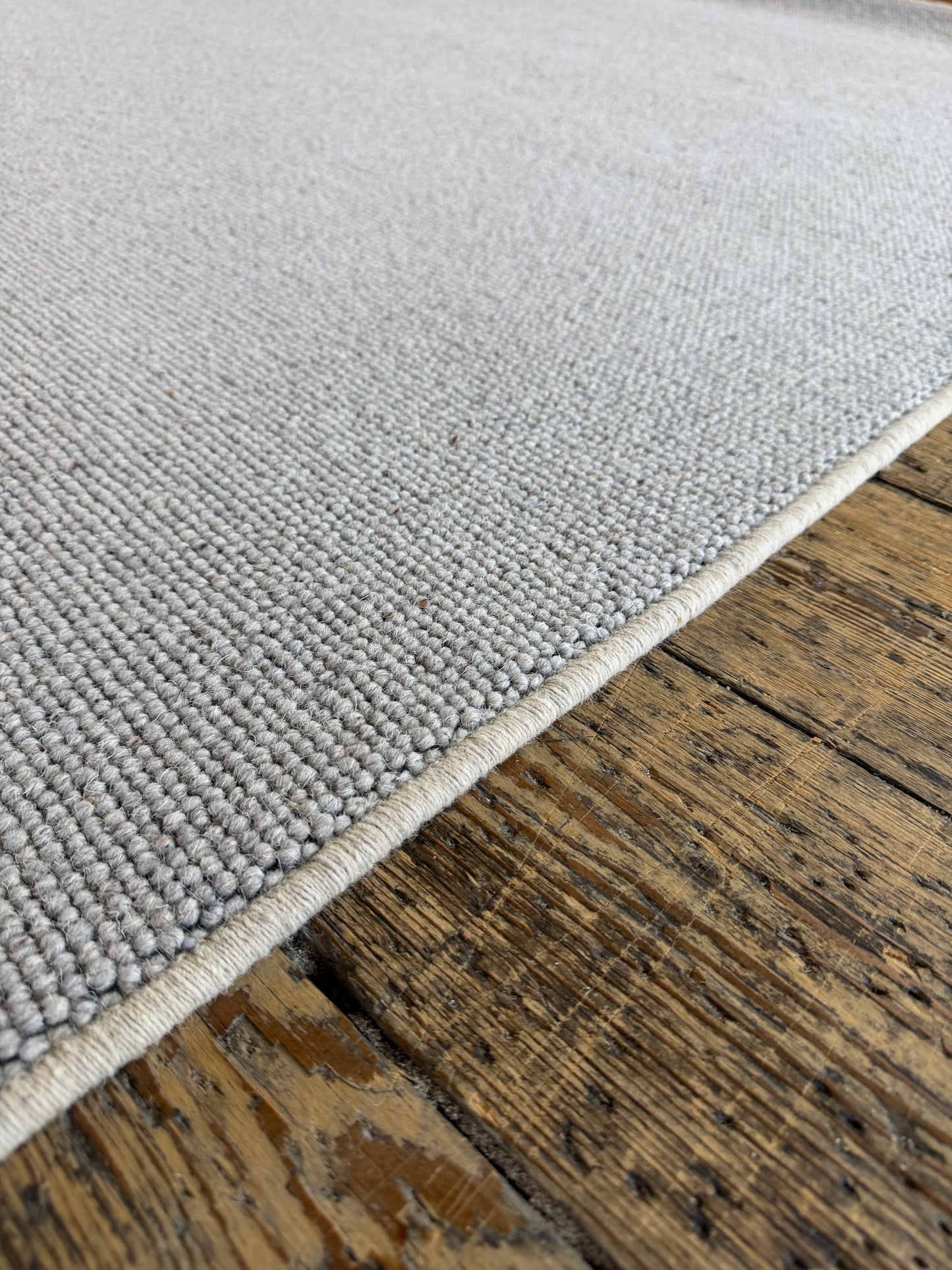 Dolphin grey 100% wool rug 152cm x 257cm