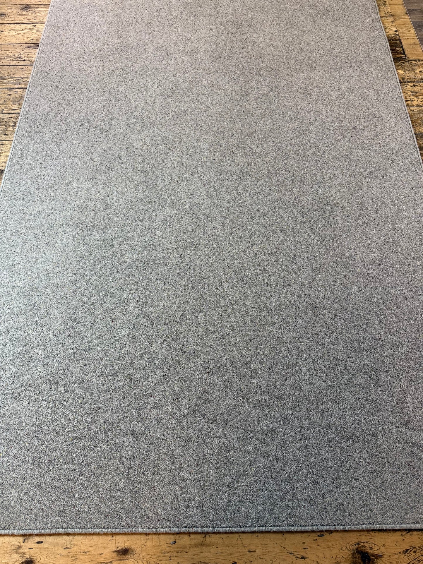 Green tea 80/20 wool rug 178cm x 280cm