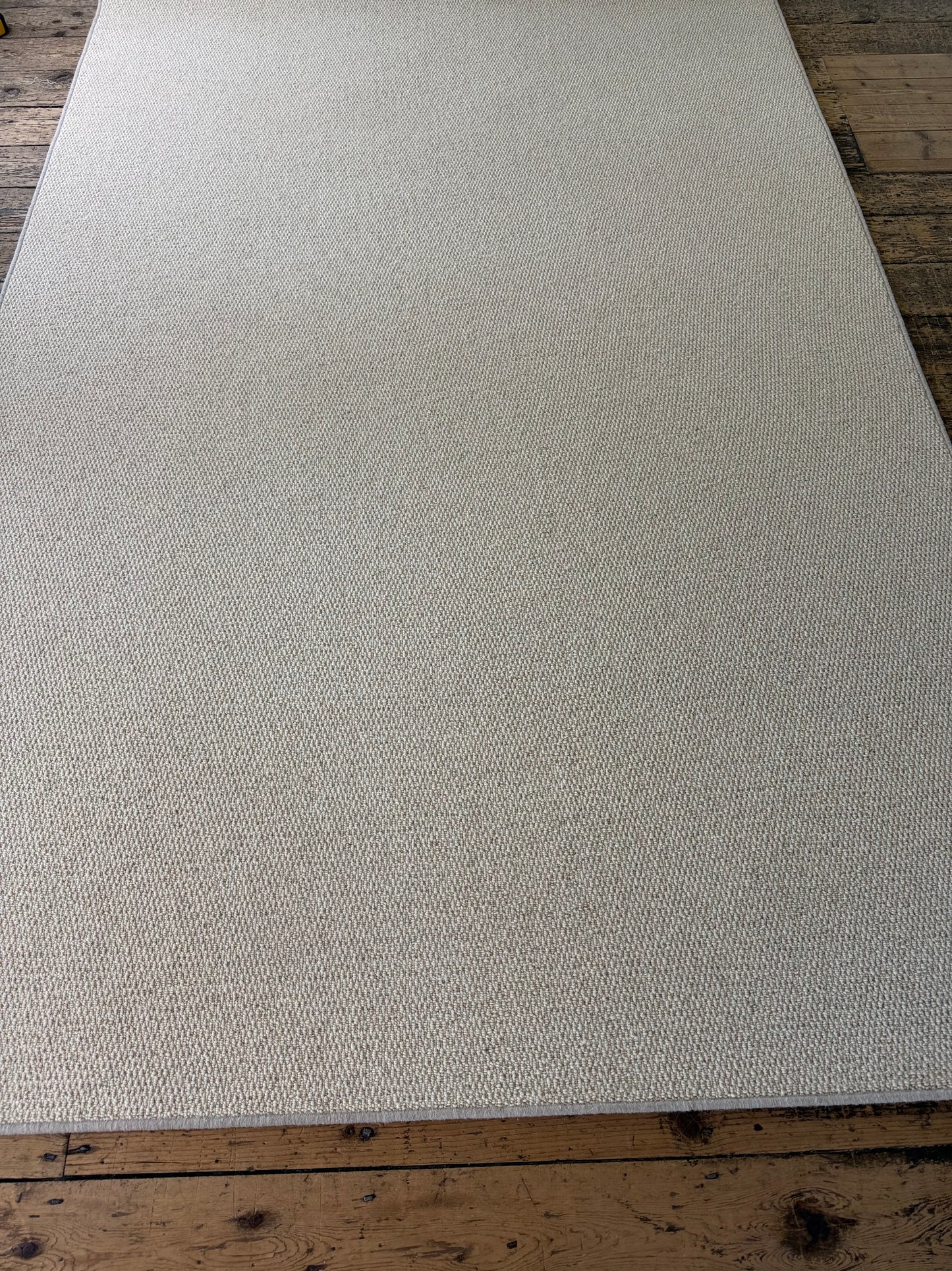 Ricecake 100% wool rug 189cm x 279cm