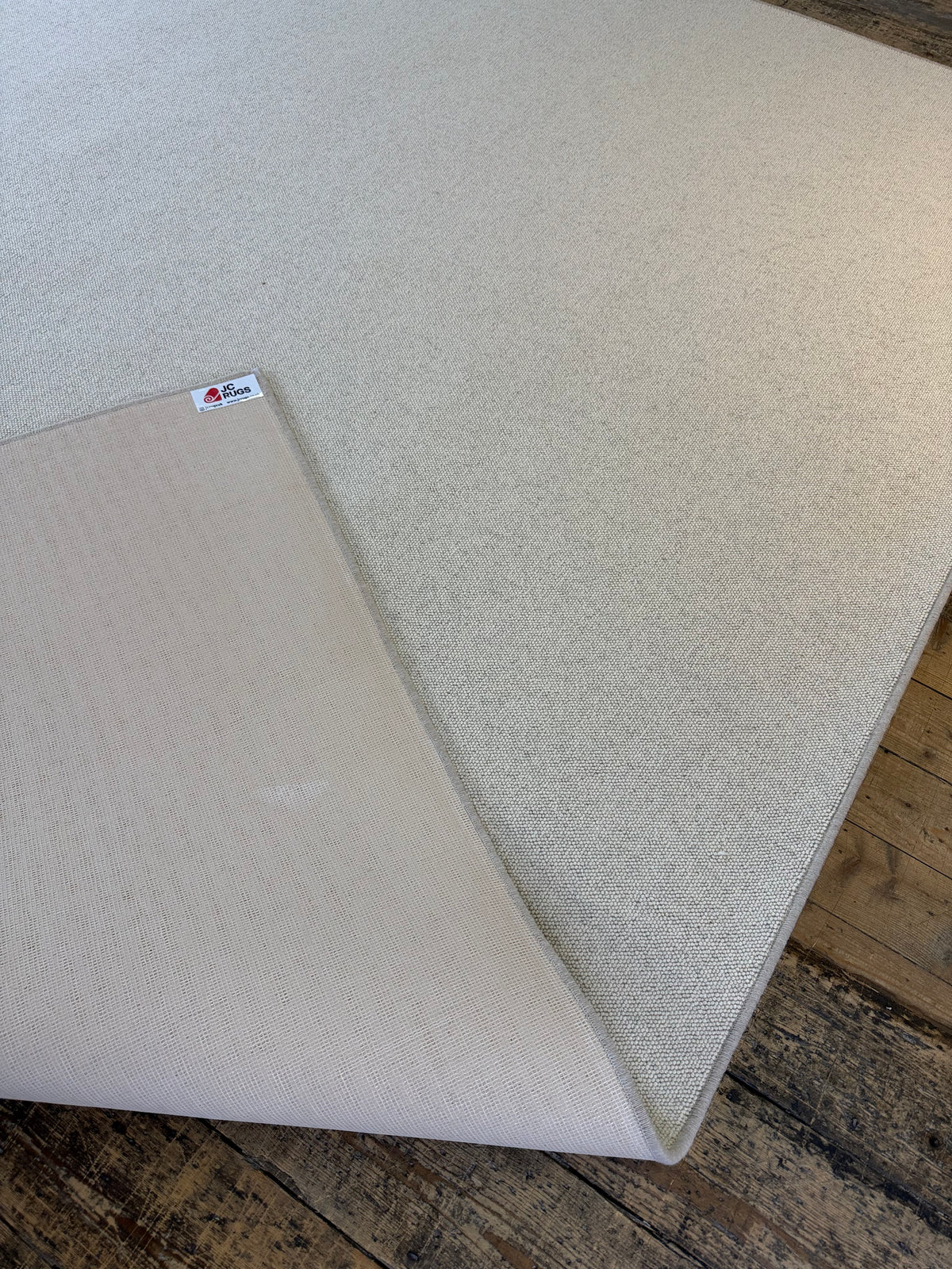 Lapwing 100% wool rug 240cm x 340cm