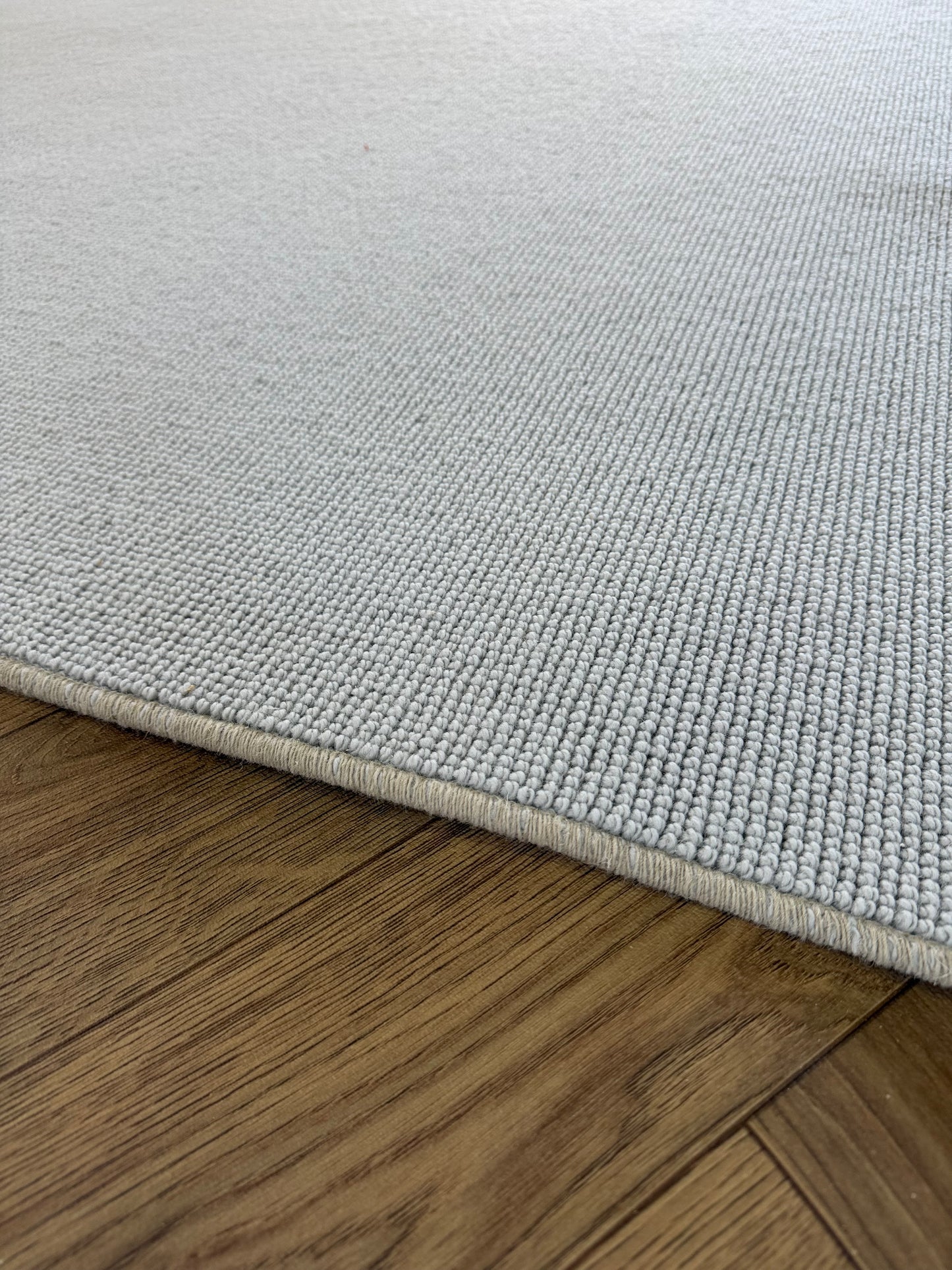 Drydale 100% wool rug 290cm x 397cm