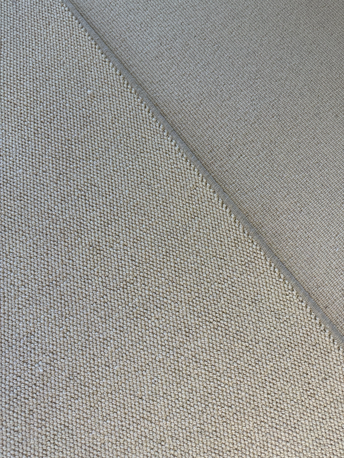 Eagle 100% undyed wool rug 250cm x 350cm