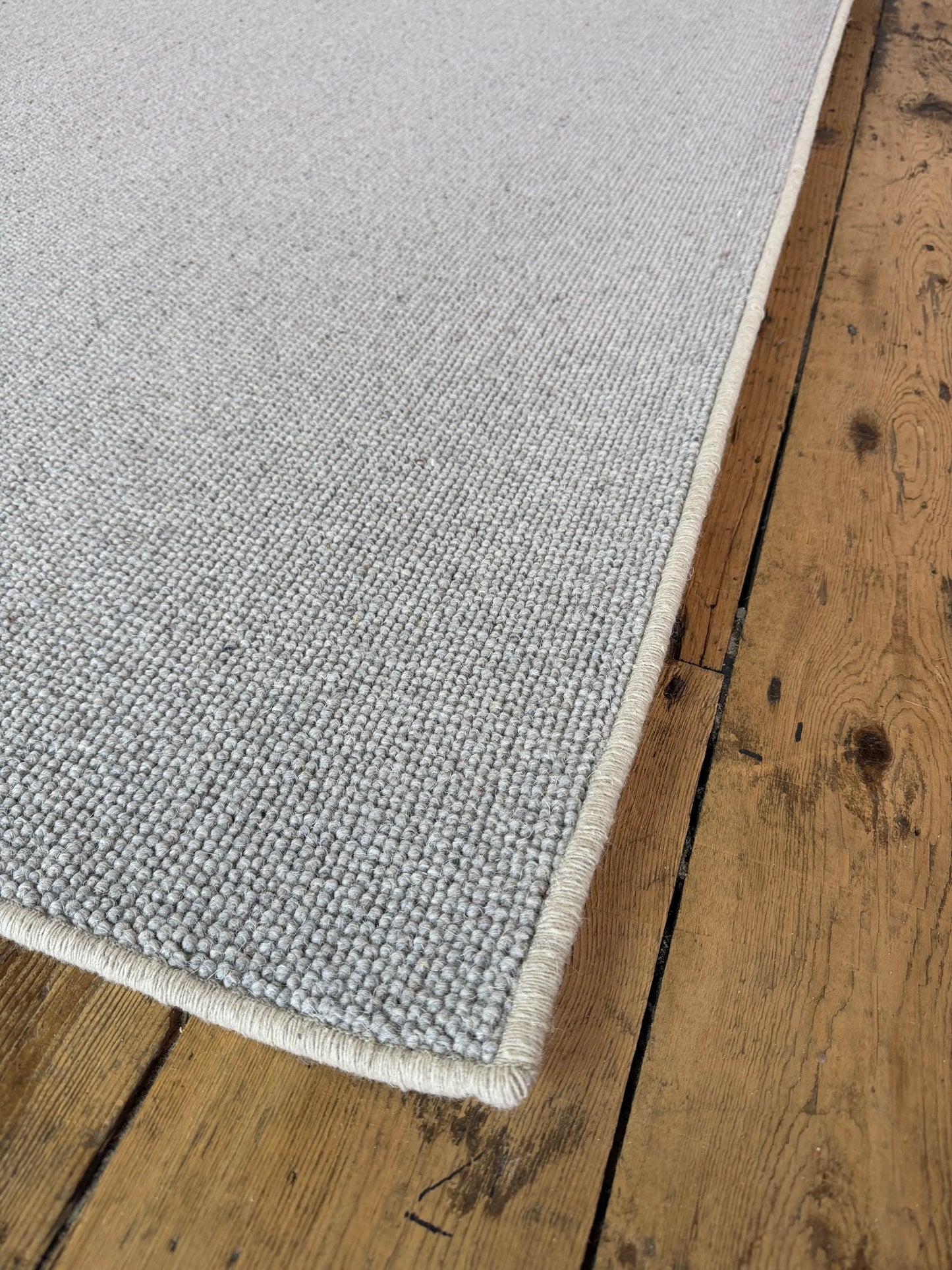 Dolphin grey 100% wool rug 200cm x 256cm