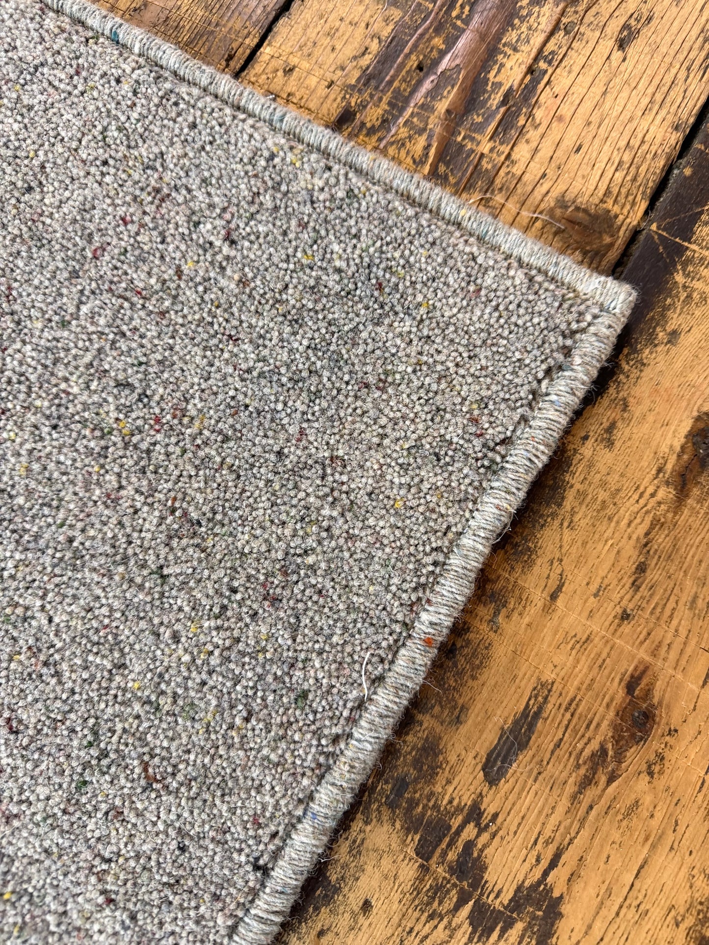 Green tea 80/20 wool rug 178cm x 280cm