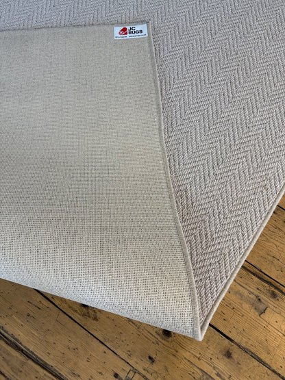 Aran herringbone 100% wool rug 240cm x 240cm