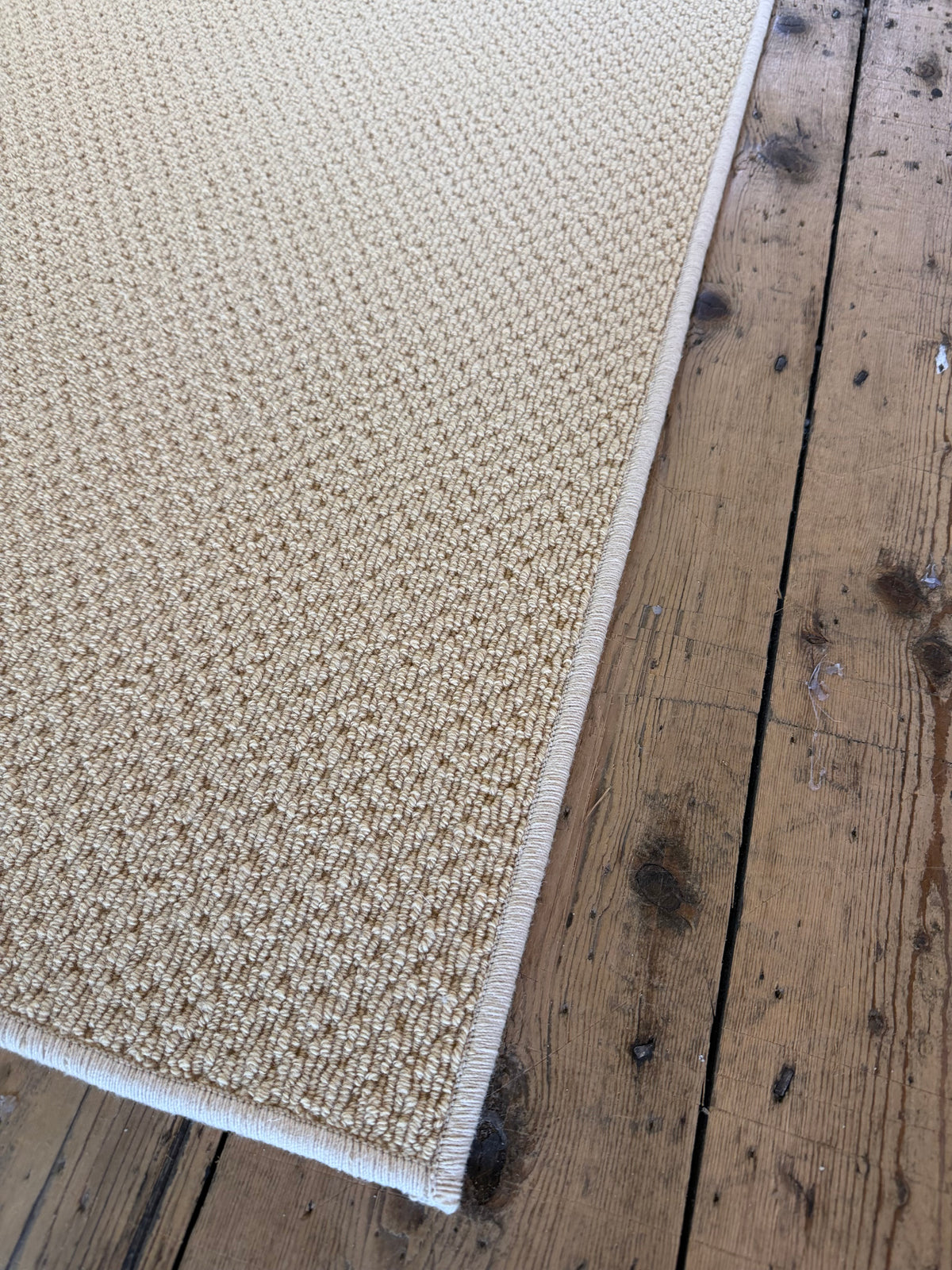 Mustard 100% wool rug 276cm x 330cm