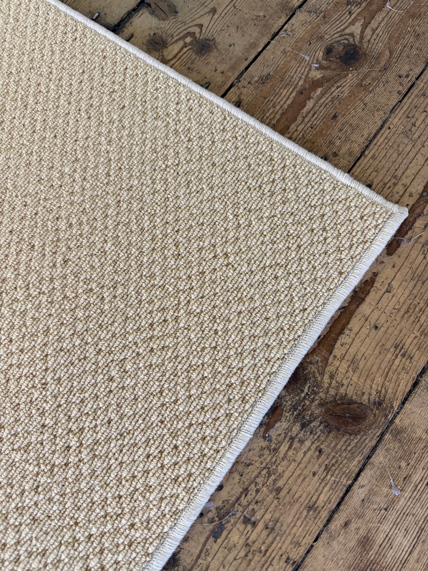 Honeycomb 100% wool rug 276cm x 398cm