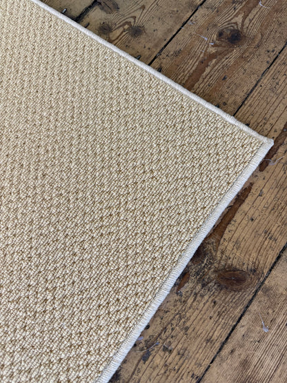 Honeycomb 100% wool rug 276cm x 398cm