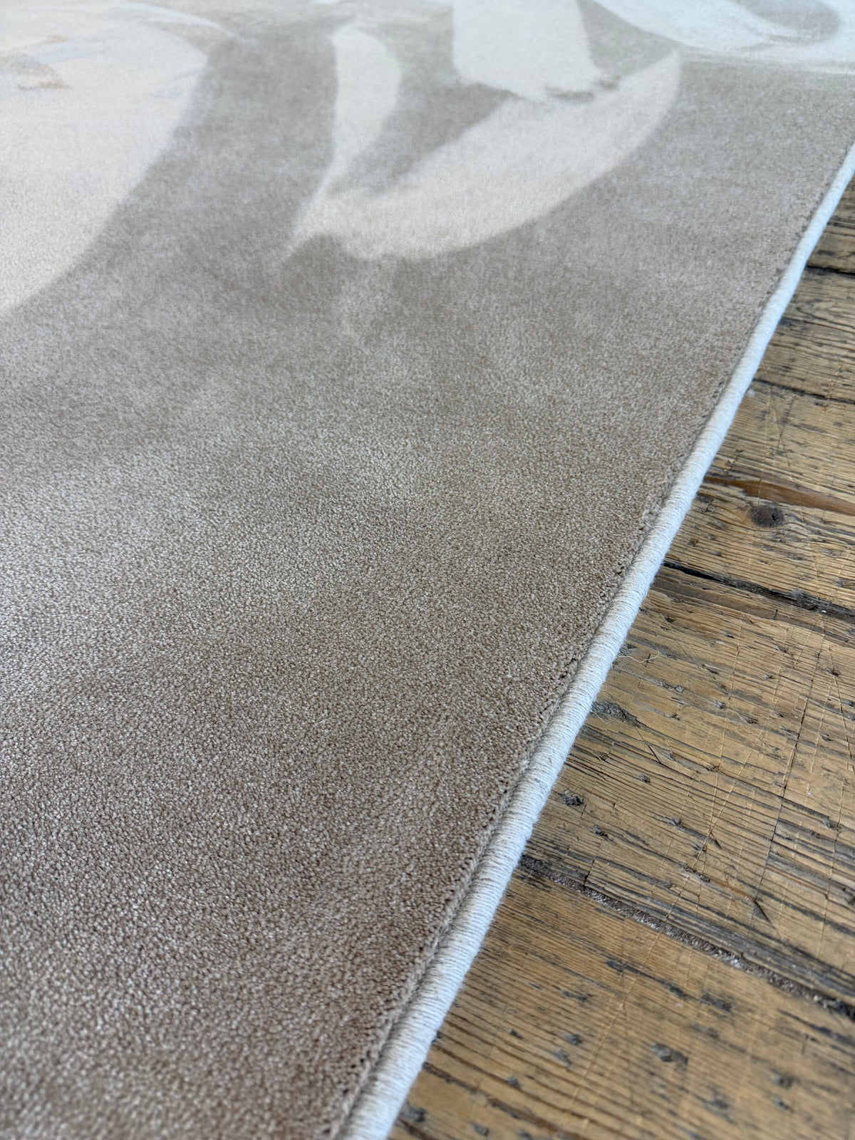 Cashmere 100% polypropylene rug 178cm x 259cm