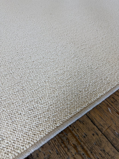 Blanc ivorie 100% wool rug 238cm x 350cm