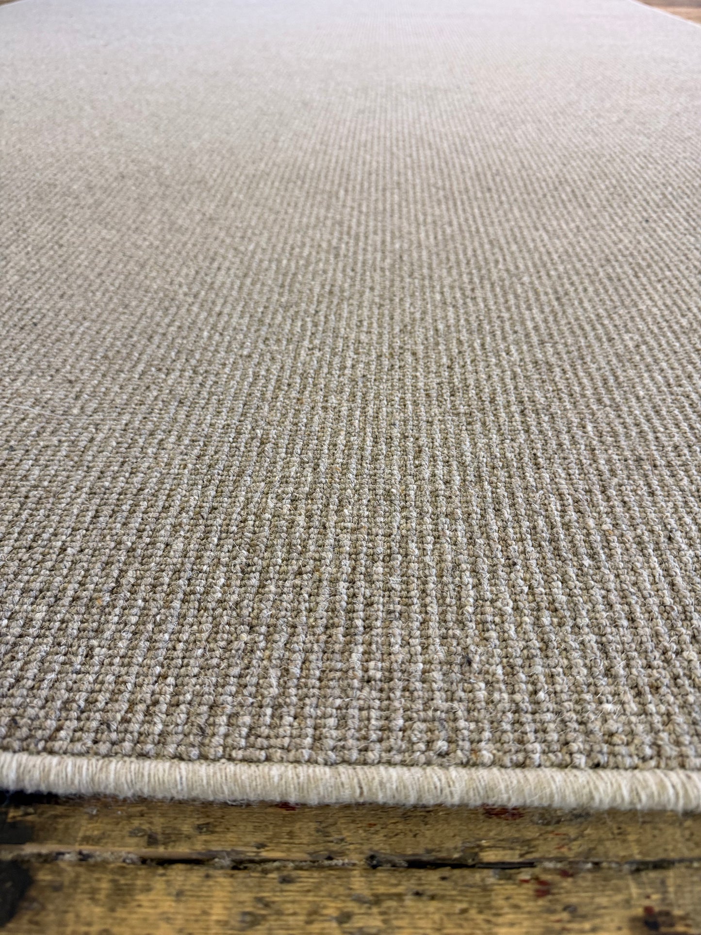 Flaxen 100% wool rug 200cm x 267cm