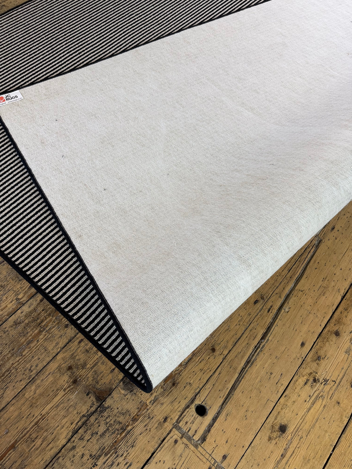 Oreo 100% wool rug 196cm x 272cm