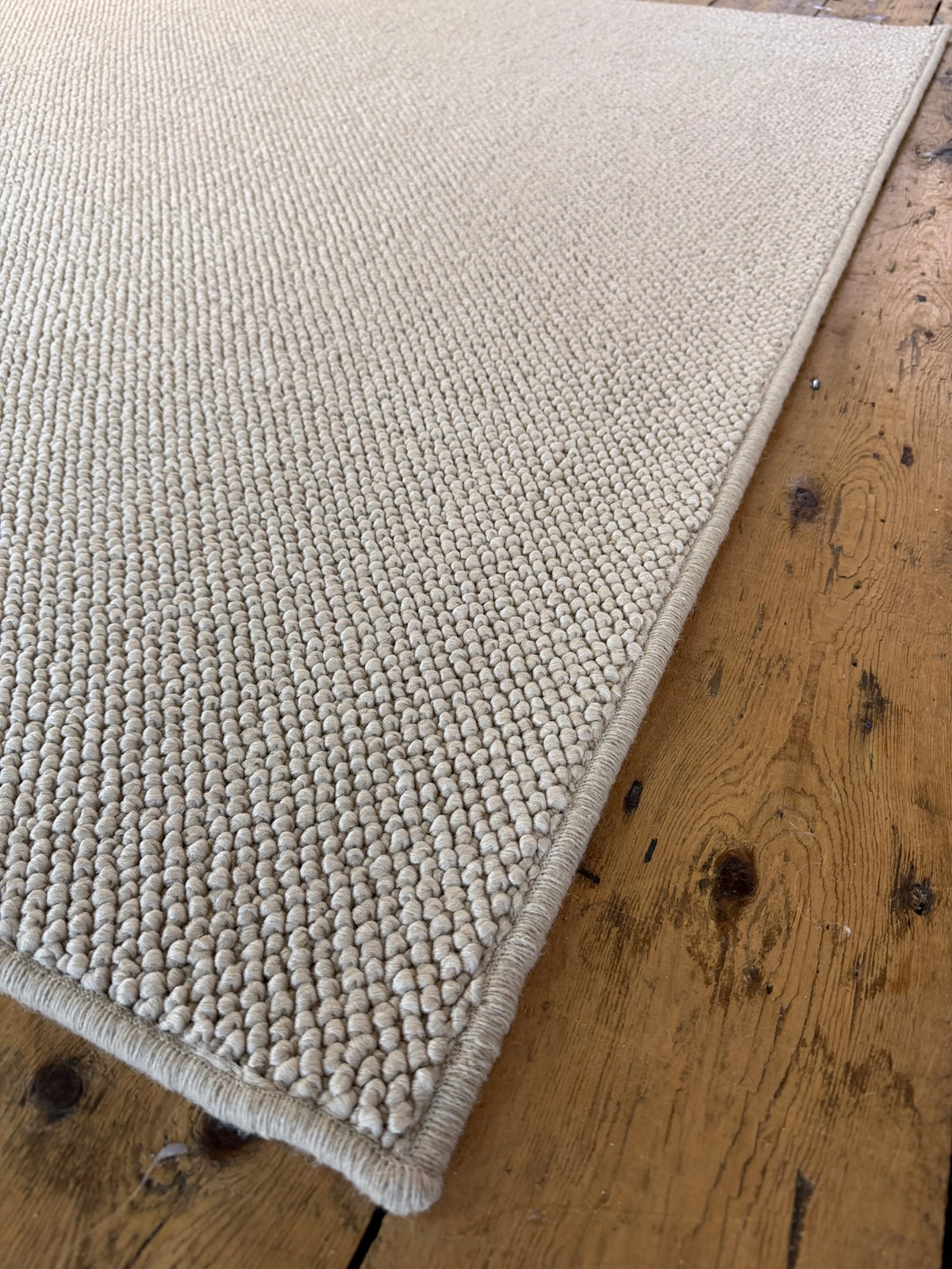 Grosvenor 100% polypropylene rug 160cm x 280cm