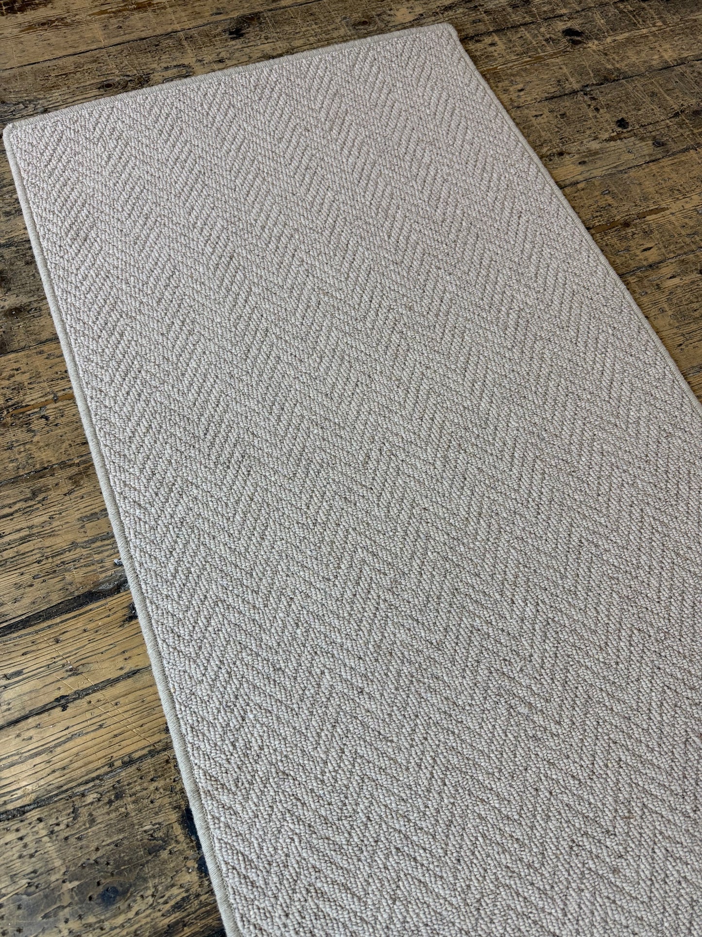 Ecru 100% wool hallway runner 71cm x 252cm