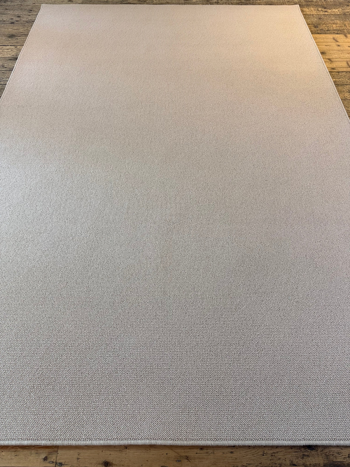 Ashdown 100% wool rug 224cm x 323cm