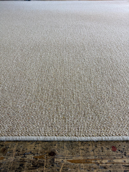 Wheaten 100% wool rug 280cm x 298cm
