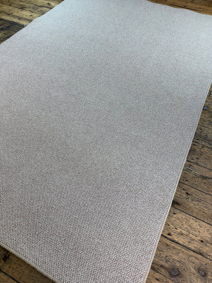 Oyster 100% polypropylene rug 199cm x 300cm