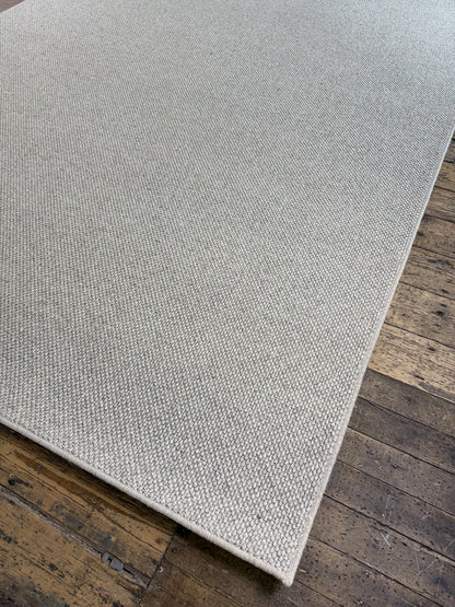 Lunar 100% wool rug 255cm x 368cm